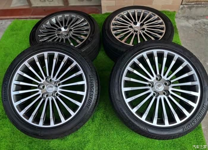 18寸丰田皇冠轮毂原厂轮毂带胎一套