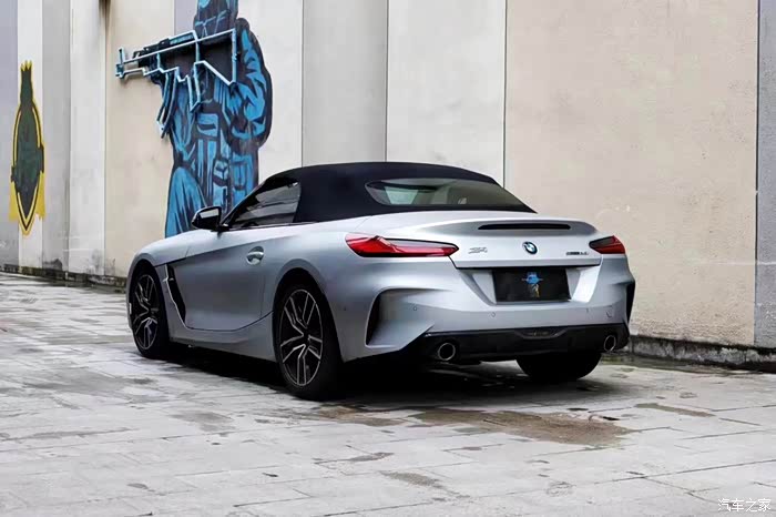 23年2月上牌宝马z4原版原漆实表9千多公里激光大灯