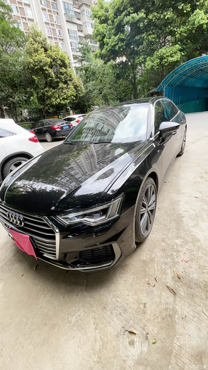 出奥迪a6l两驱动感豪华45版本,成都本地个人一手车21年上