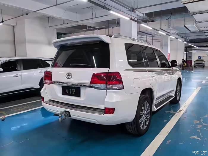 8 新到16年16款酷路泽4000 中东5