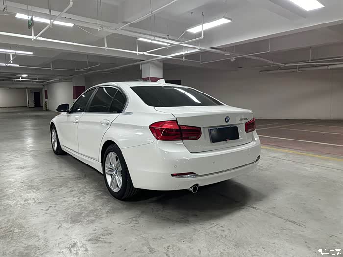 16年宝马320li,16年上牌,个人一手,9万公里,特价批