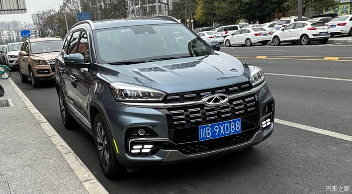 出一个20年11月出厂全新一代瑞虎8,几乎升级到旗舰版了,前