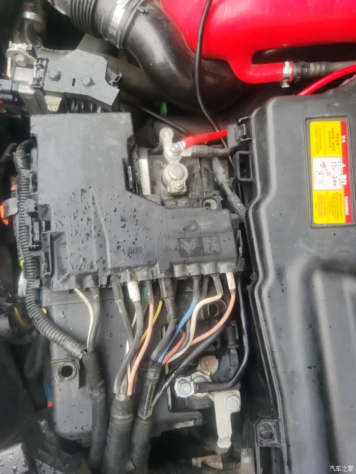 超级法拉电容装车 音响效果提升了五个档次 空调也冻死人了 按