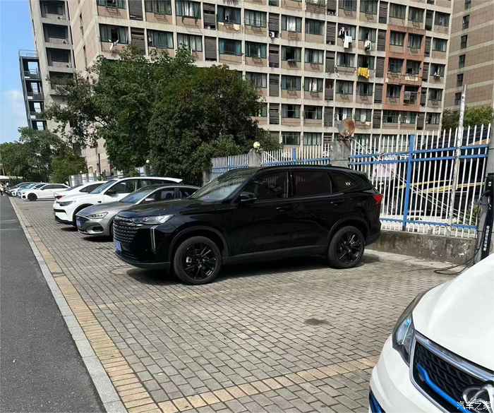 还是新出的车子开起来舒服