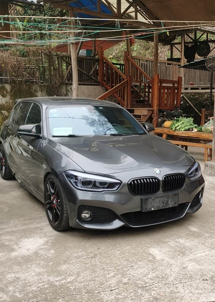 宝马进口1系2018款120i运动版