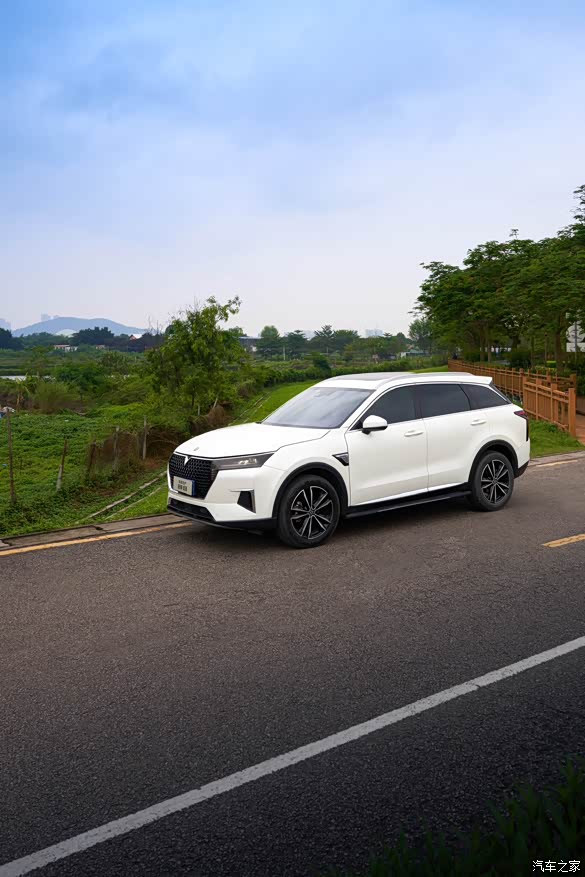 启辰星是一款suv车型,其越野性能可能不如专业的越野车,但它