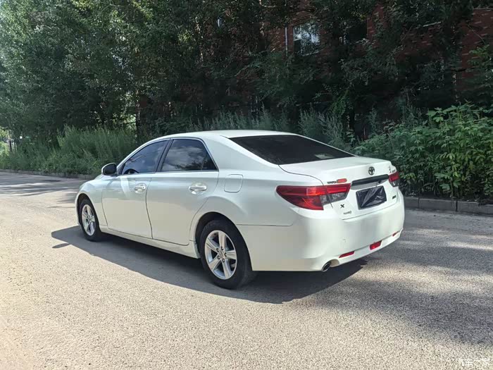 抵押车不过户卖准14年丰田锐志,2.5v