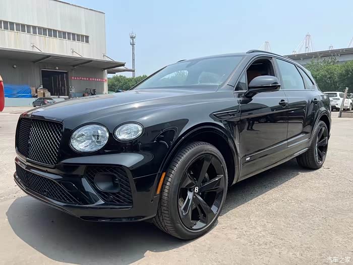 全新一代宾利添越亮相,限量版