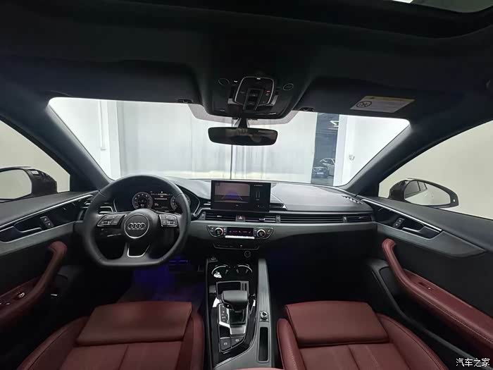 到店 23年奥迪a4l 豪华动感 个人一手 1万多公里 极品