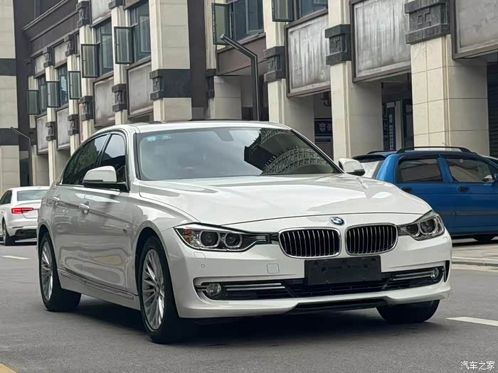 7万公里实表的宝马320li运动设计套装.