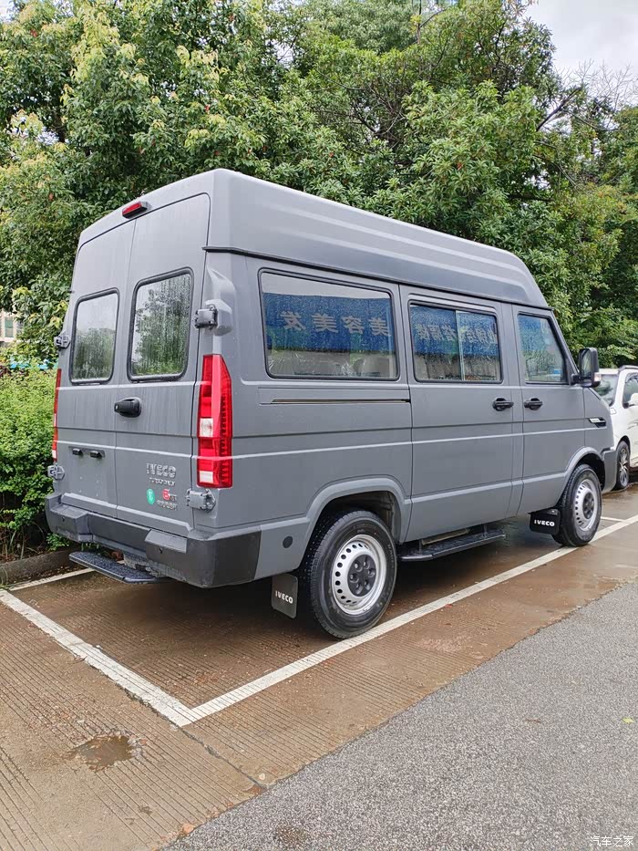 驾驶乐趣再升级体验全新依维柯得意6at自动挡