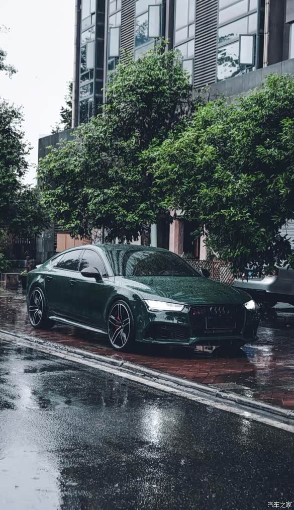 奥迪rs7 成都