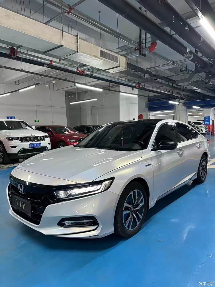 98 新到21年混动雅阁,个人一首,七万多