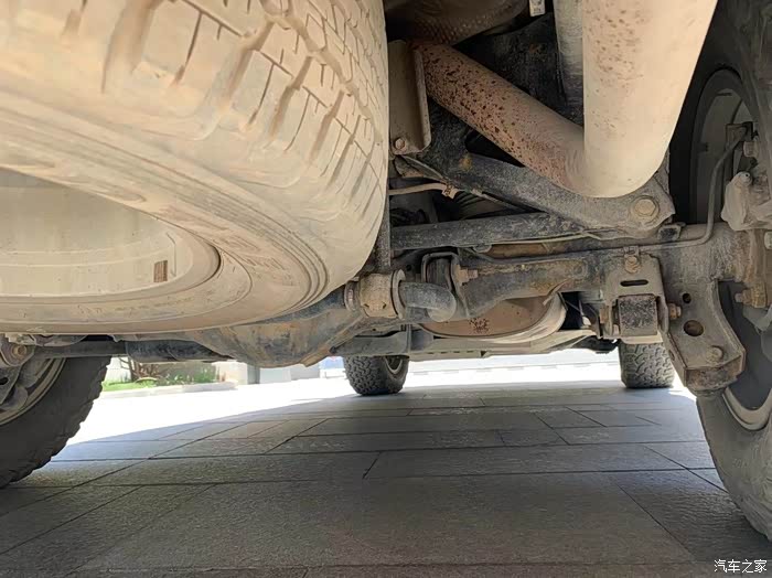 11年12月普拉多vxn全车原车漆, 沃恩绞盘, 欧标进口后拖车杠