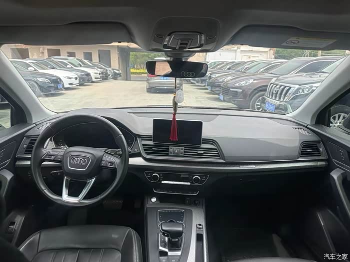 奥迪q5l 2.0t 45tfsi尊享运动型