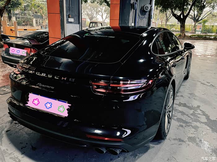 保时捷2018款 帕拉梅拉,超高选配 2019年2月上牌