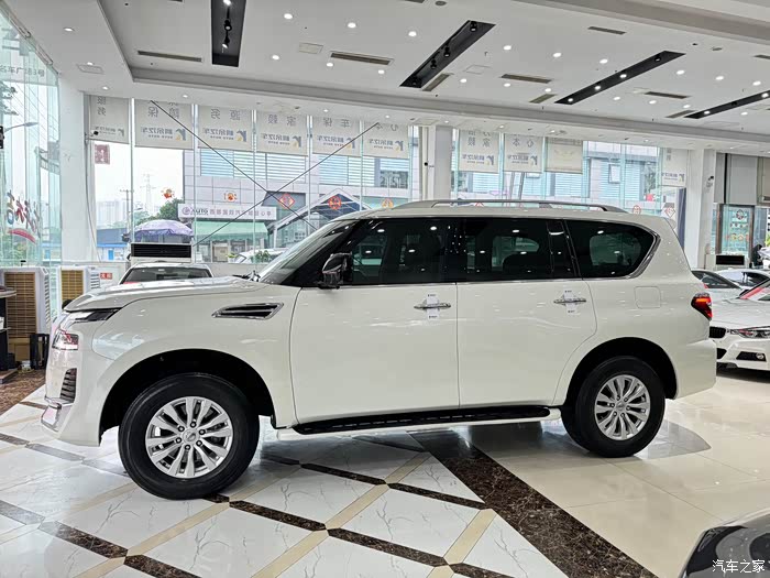 日产 途乐 2018款 4.0l 领英型 现在只要20多个