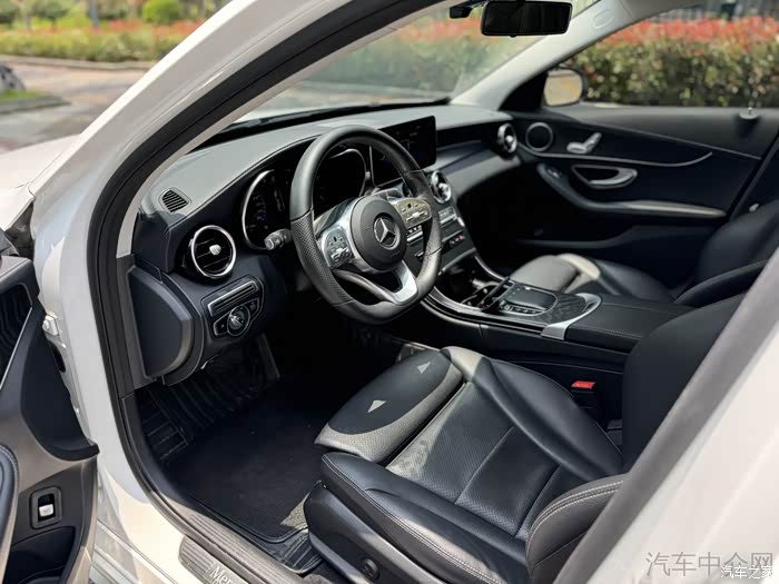 21年6月上牌,本地一手,实表,奔驰c200l时尚运动,1.