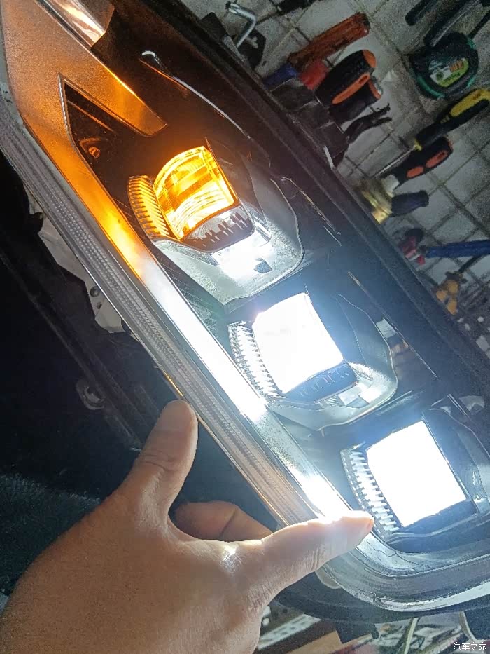 解决比亚迪秦ev车灯日行灯转向灯不亮 问题
