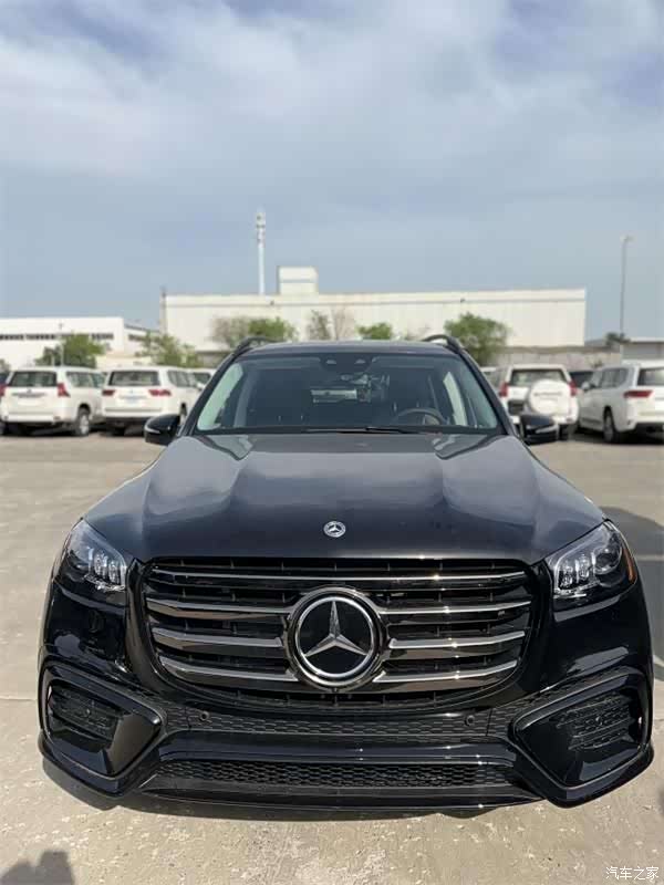 24款奔驰gls450市场行情标配100多万起