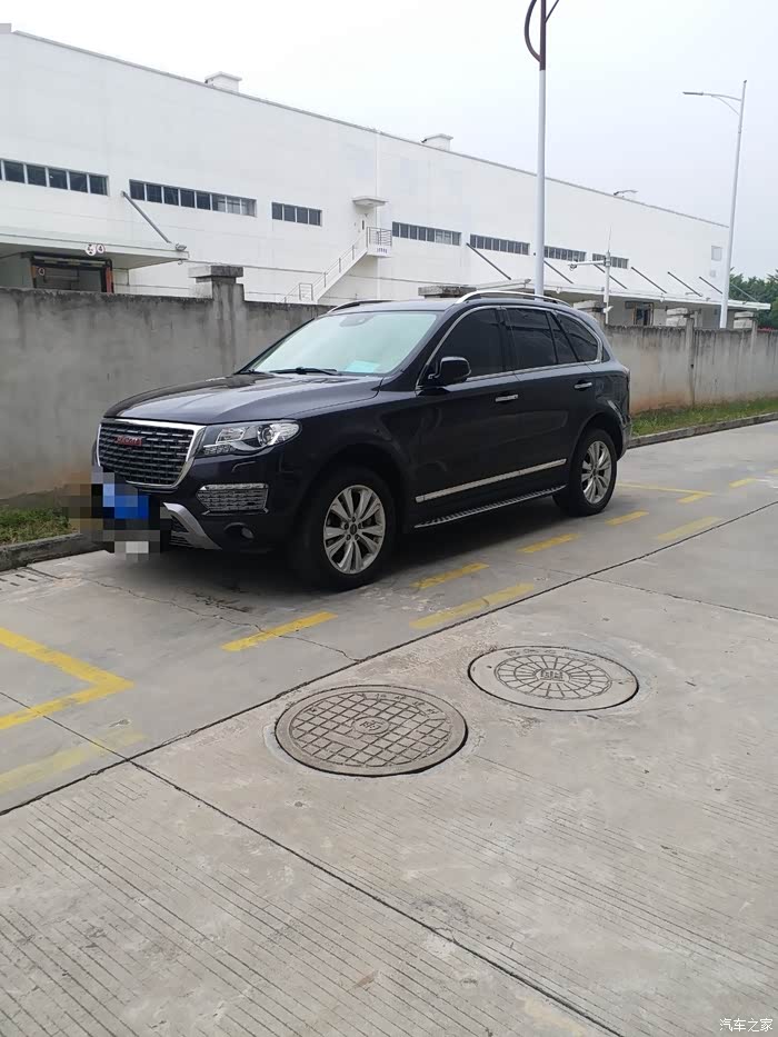 哈弗h8汽油四驱尊享出售2017上牌 公里数8万,车况免检