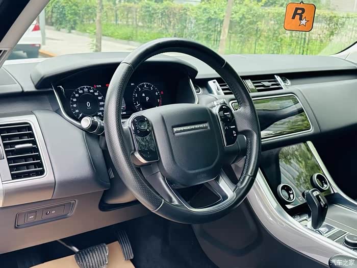 新到19年路虎揽胜运动 北京一手 7万公里 里外新