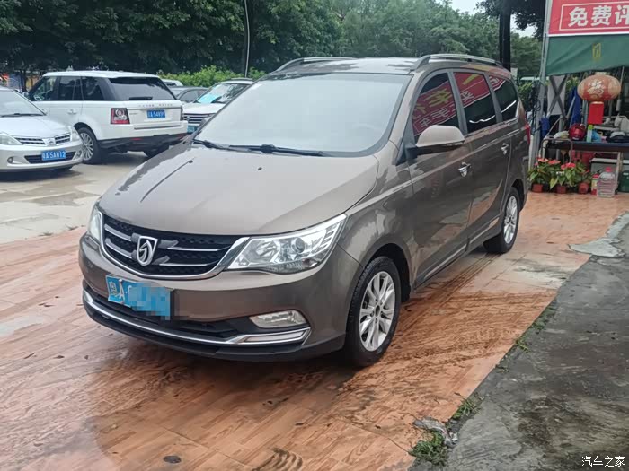 2016年11宝骏730,手动挡1.8l,豪华7座一手车9万