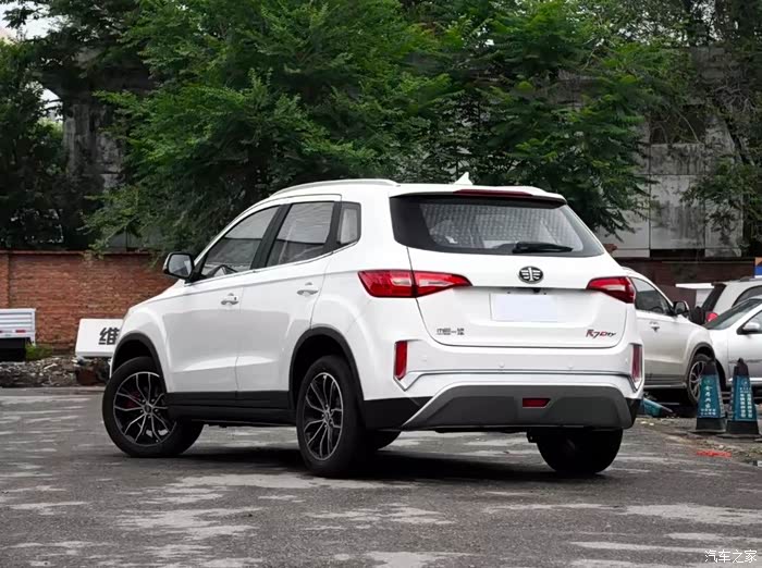 森雅r7 指导价82900 现五万多就能拿下还包邮 今年出