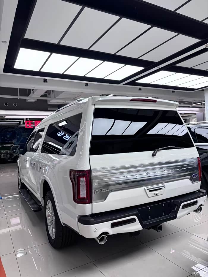 白色外观 福特 f150 limited 零公里二手