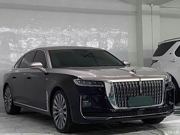 最新购入21年红旗h9 智联旗领四座版 新车53.98 全液