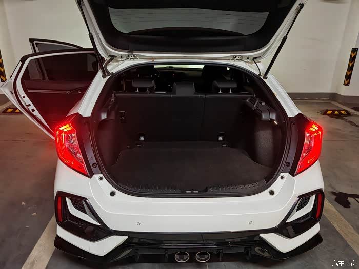 出一台白色两箱思域,2020年11月4.6万公里