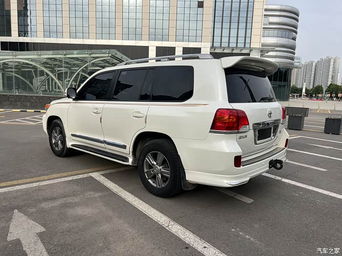 16年酷路泽4.0黎巴嫩限量版 预出售