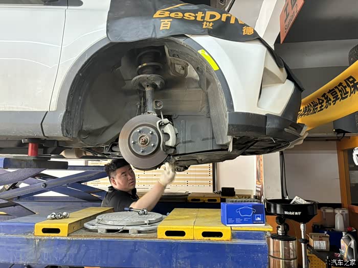 点击:>1|回复:>0rav4荣放论坛>ate刹车片更换作业丰田rav4>700_525