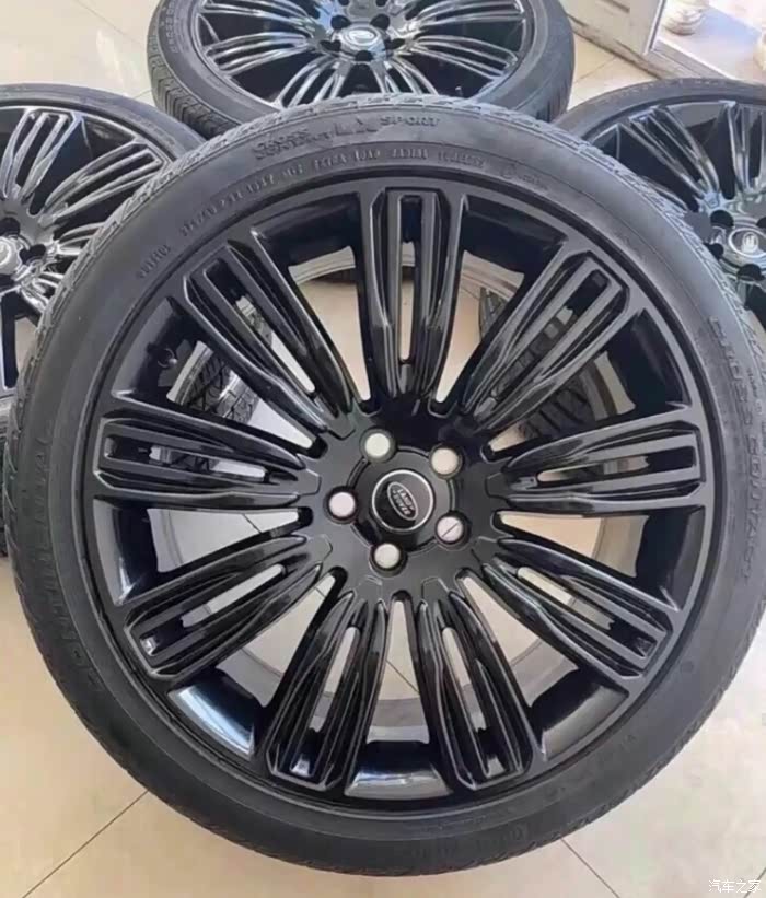 22寸路虎揽胜原车轮毂轮胎一套,感兴趣的看过来