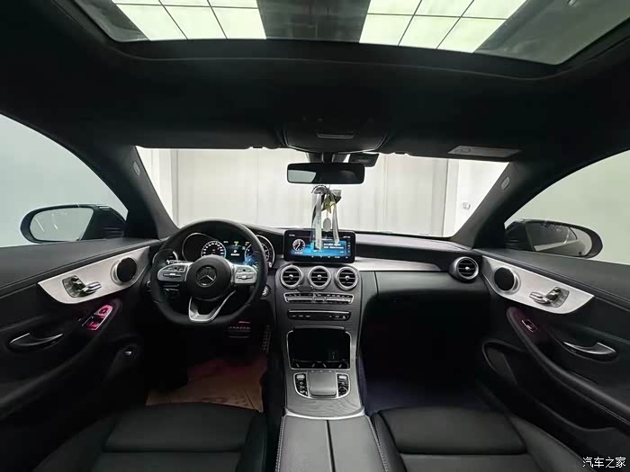 到店 20年奔驰c260coupe 美女一手 三块喷漆 仅仅