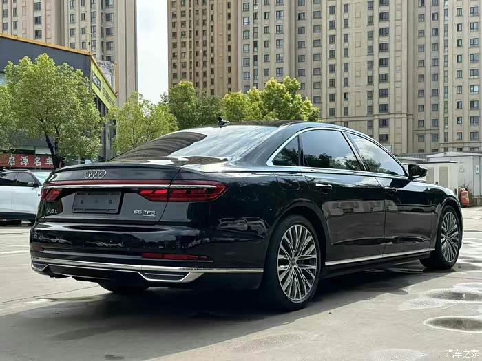 到店 21款奥迪a8 55豪华 9万多公里 原版原漆带车衣支