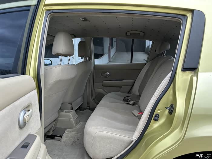 07年7月,日产骐达,1.6自波,年审保险同步,无事故,无水