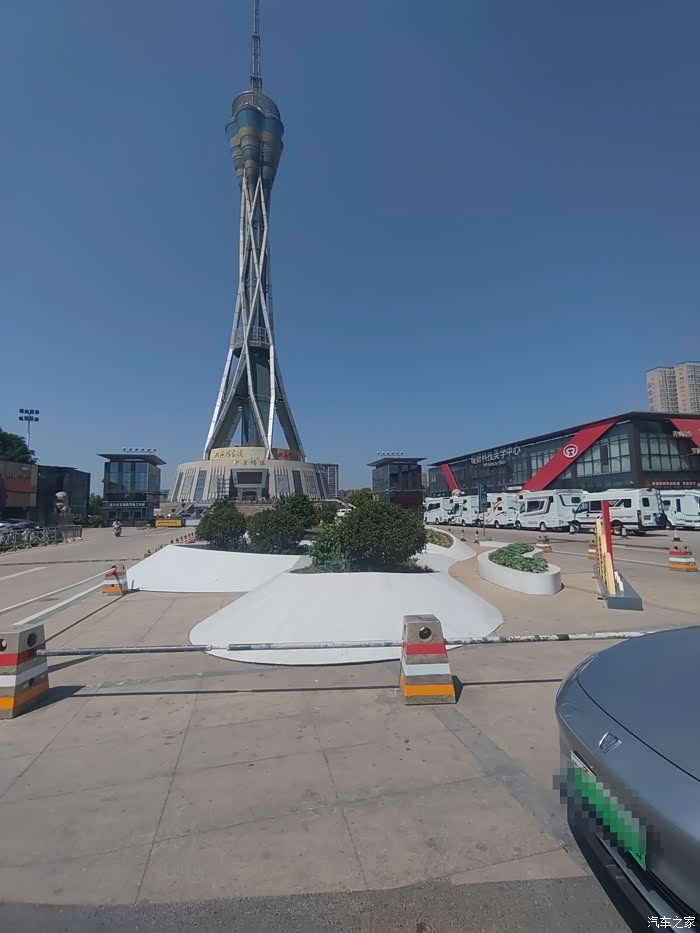 荣威d7神州行# 今天开车到了位于郑州市管城区的4a景区中