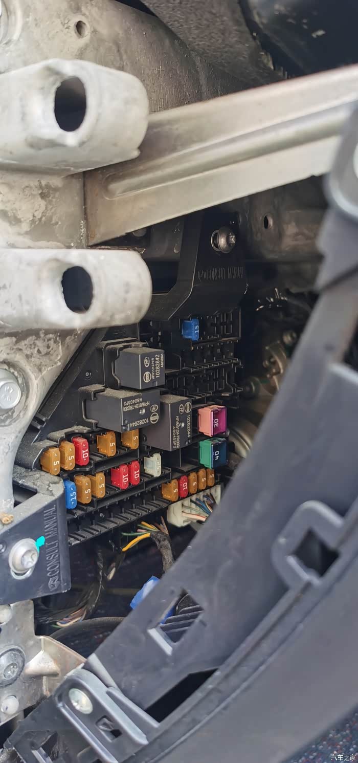 保险丝的图纸有吗?谢谢!