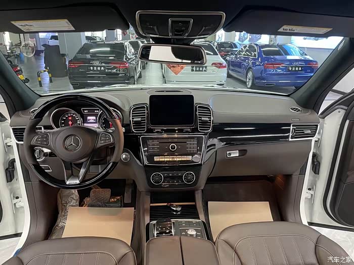 2018年奔驰gls450 美规高配amg套件