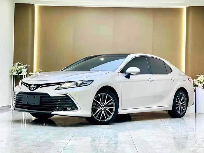 丰田凯美瑞 2.5g 豪华版 21年8月上牌,4万公里,原版