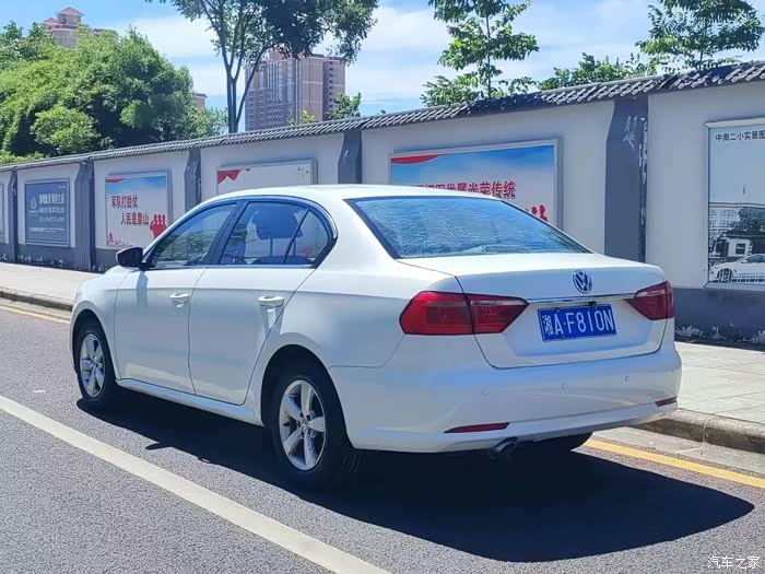 15年上牌大众朗逸,1.6l手动挡,私家一手,原版车况,12