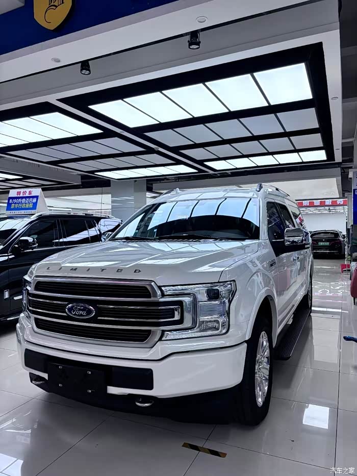 白色外观 福特 f150 limited 零公里二手