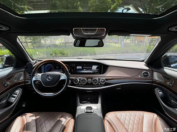 最新购入 16年迈巴赫s400,车况原版基本原漆,最美外黑棕