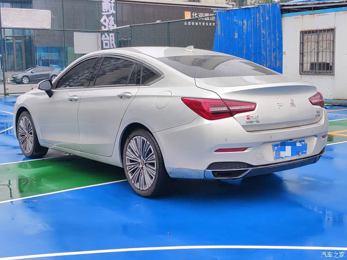 22款2021年12月红旗h5,一手精品车况过三方,3万多公