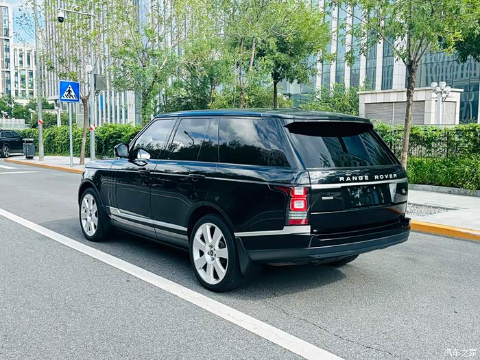 14年路虎揽胜行政5.0t 一手车 10万公里