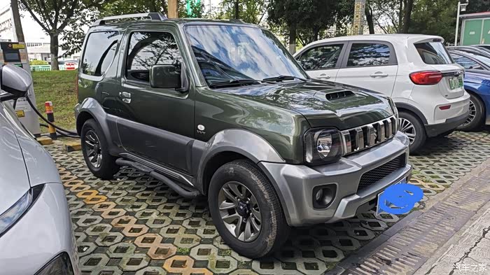 18年生产5月上牌军绿色自动顶配 素车原版_吉姆尼论坛_汽车之家论坛