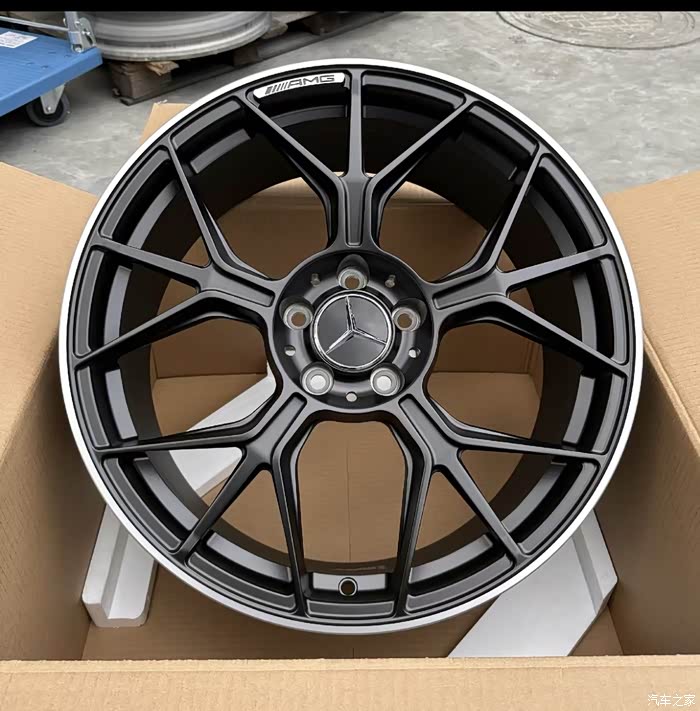 19寸奔驰全新锻造轮毂造型 感兴趣可以关注
