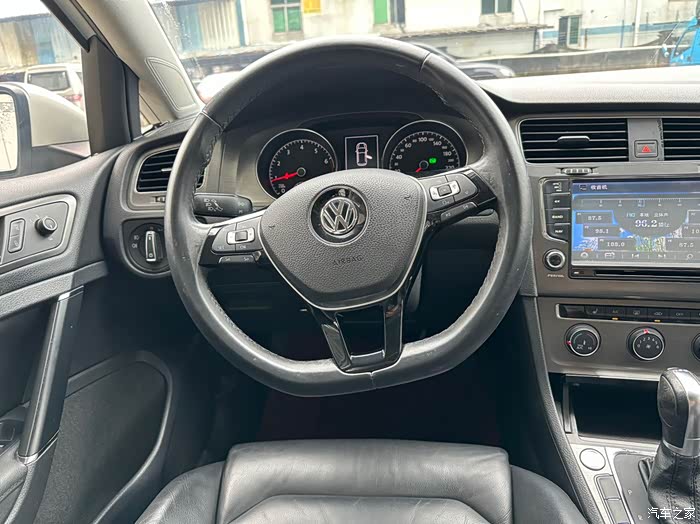 14年2月,大众高尔夫,1.4t自波天窗,一手车,年审保险同