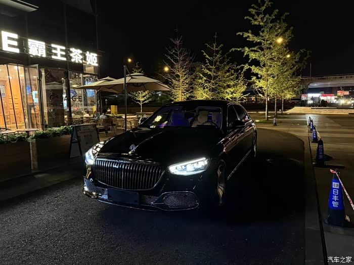 迈巴赫s480,奔驰的立标,直起来弯下的腰!